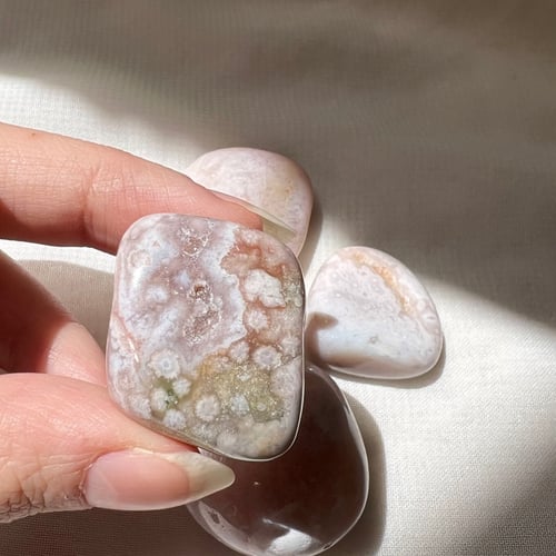 امثيست وردي مصقول عالي الجودة