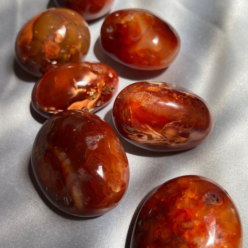 كارنيليان مصقول كبير