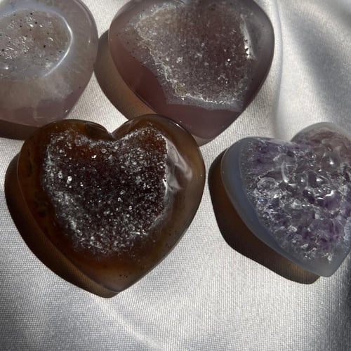 عقيق عنقودي قلب