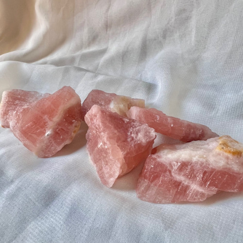 كالسيت وردي | خام كبير