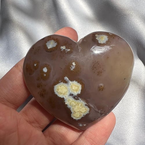 عقيق عنقودي قلب