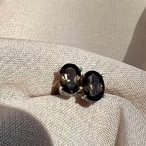 اقراط سموكي كوارتز