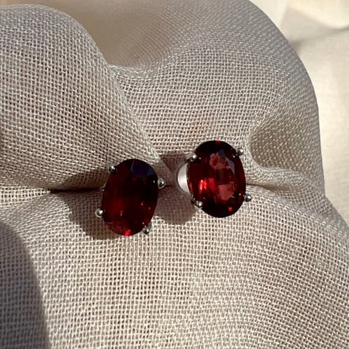 اقراط قارنيت