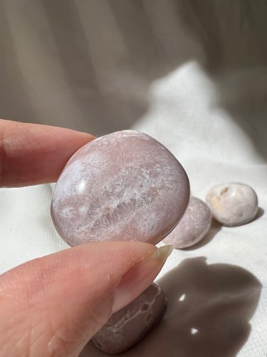 امثيست وردي مصقول عالي الجودة