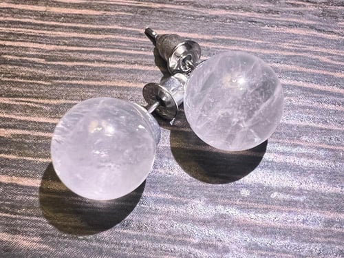 اقراط احجار كريمة