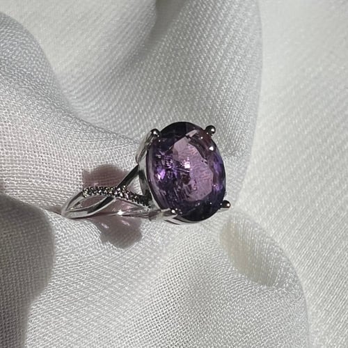 خاتم امثيست