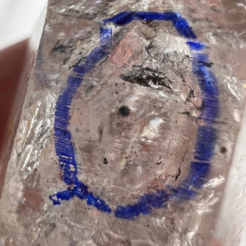 الماس هيركمير برمل متحرك داخله