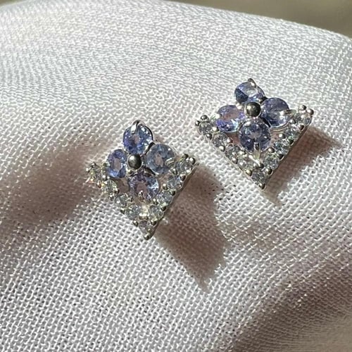 اقراط تانزانيت فضة 925 Tanzanite