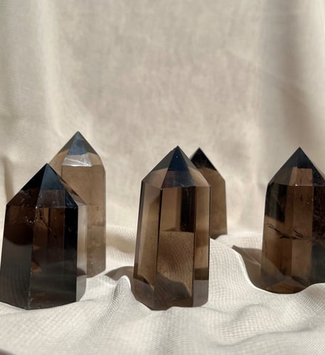 سموكي كوارتز برج طبيعي