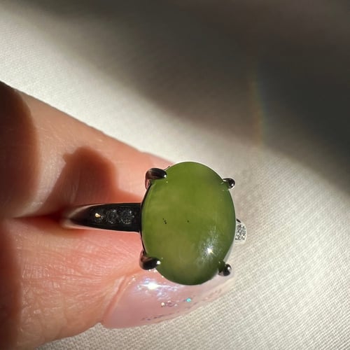 خاتم Jade يشيم اخضر طبيعي