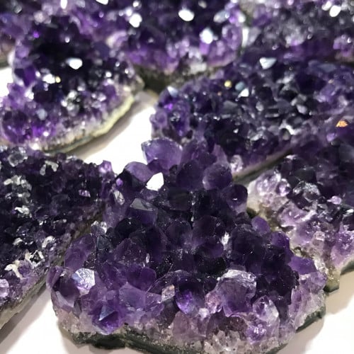 امثيست عنقودي