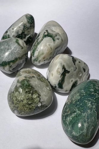 عقيق طحلبي طبيعي