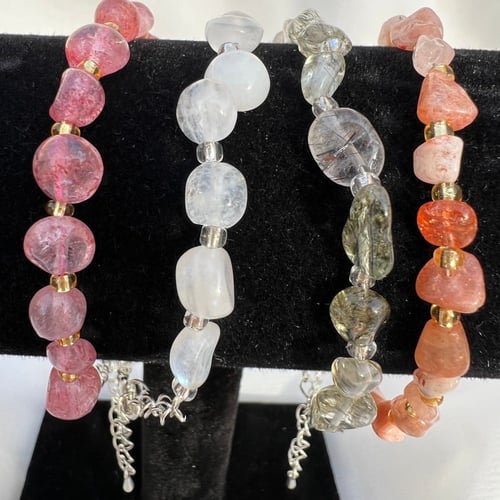 اسوارة كوارتز الفراولة