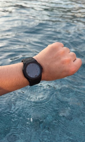 ساعة الكربون الفخامه