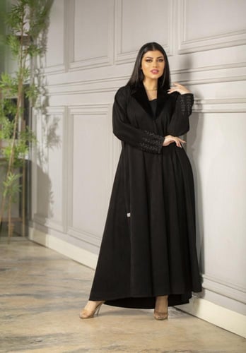 عباية شامواه اسود بياقه مخمل