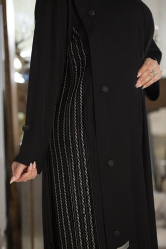 عباية اسود بكلفة من الجوانب