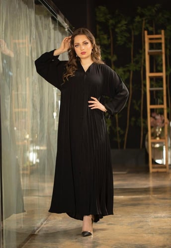 عباية اسود بكسرات