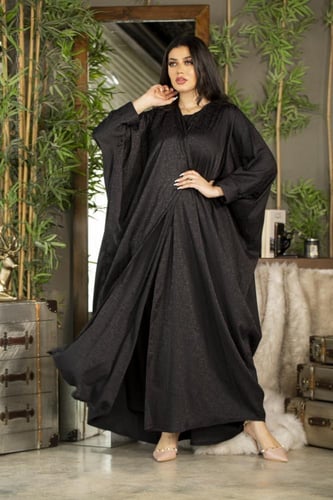 عباية اسود حرير نص بشت