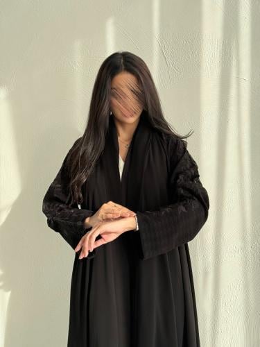 عباية دبل كلوش مع تطريز مشجر كامل الكم