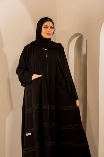 عباية اسود كلوش بسحاب