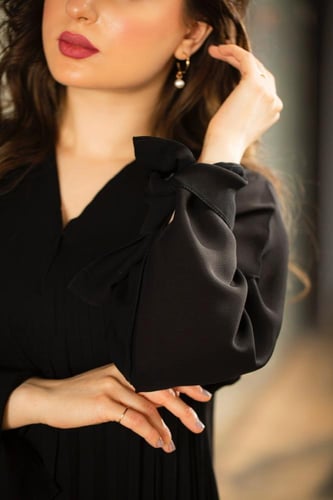 عباية اسود بكسرات