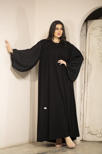 عباية اسود بتكسير بالاكمام