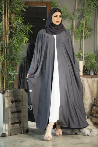 عباية رمادي نص بشت بتطريز رمادي