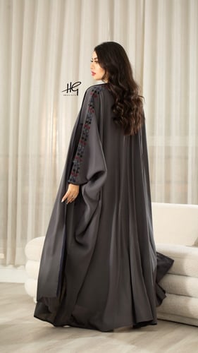 عباية بشت رمادي بشك ناعم