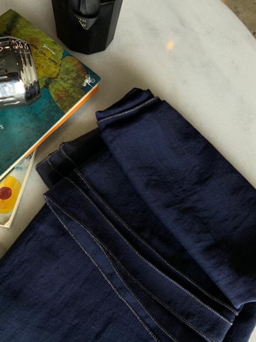 طرحة كحلي بطرف نحاسي