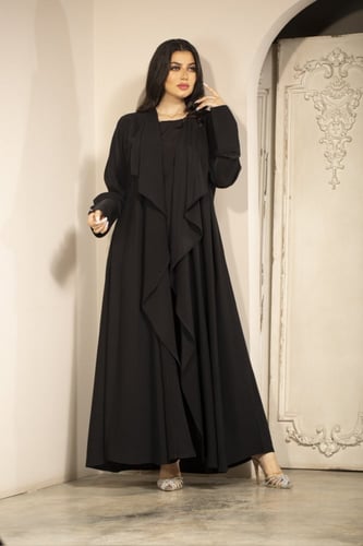 عباية اسود باكمام مميزة