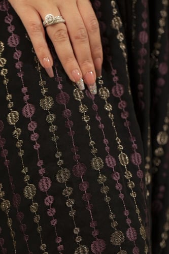 عباية كلوش بتطريز مميز