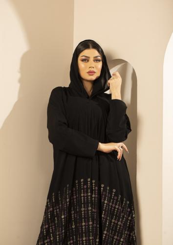 عباية كلوش بتطريز مميز