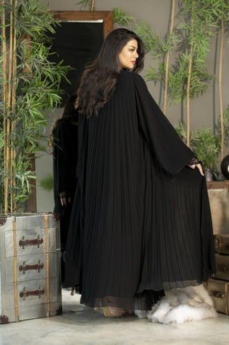 عباية اسود دبل كسرات