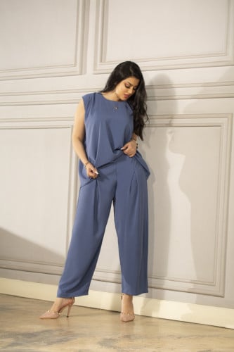 بدلة سماوي تحت العباية