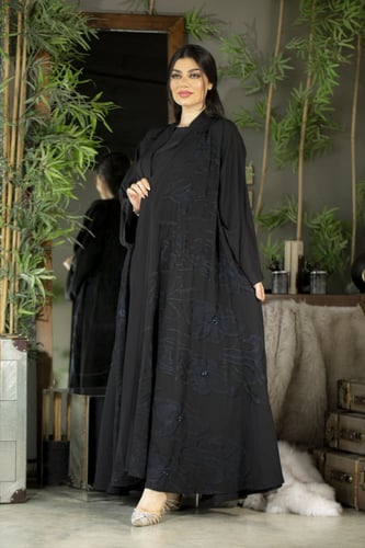 عباية كلوش كريب امريكي بتطريز كحلي