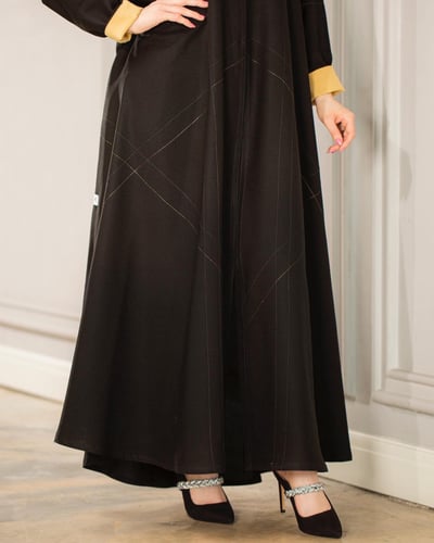 كتان أسود مخطط ذهبي