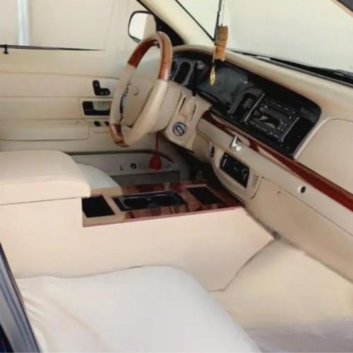 تكاية فورد فكتوريا - جراند ماركيز