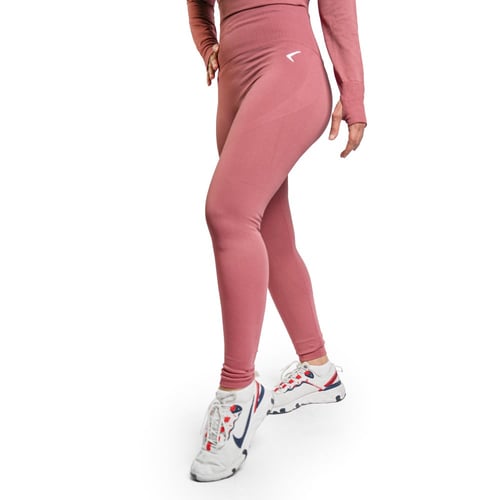 طقم رياضي نسائي