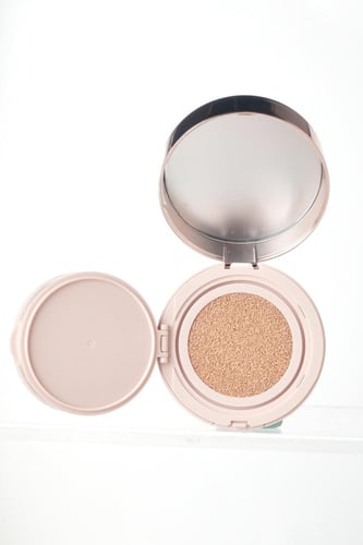 كريم أساس + بودره من اوفر نايس