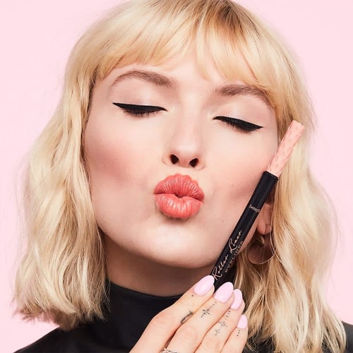 قلم محدد العيون رولر لاينر فيلت تيب من بنفت - اسود