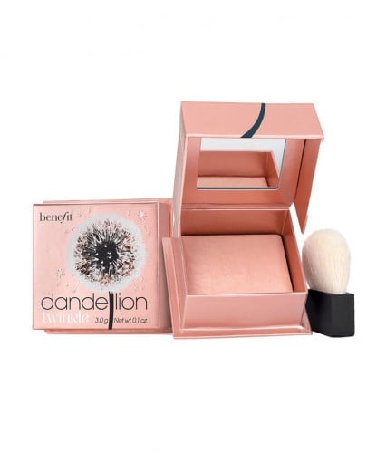 أحمر الخدود بودرة من بنفت