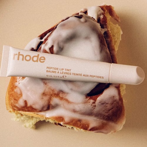 رود هايلي بيبير مرطب الشفاه - سينامون رول