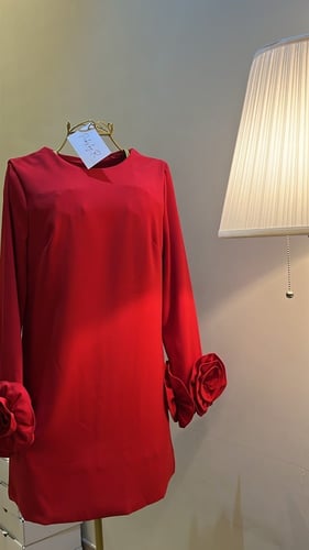 فستان فالنتينو