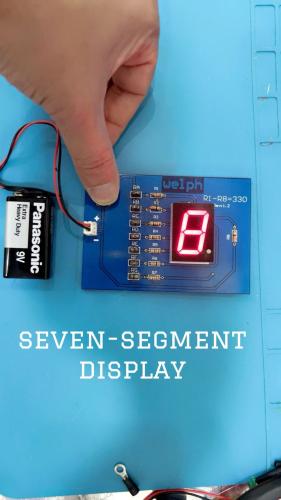 Seven Segment Display شاشة العرض ذات السبعة قطاعات