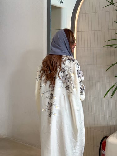 عباية وايت سيدس