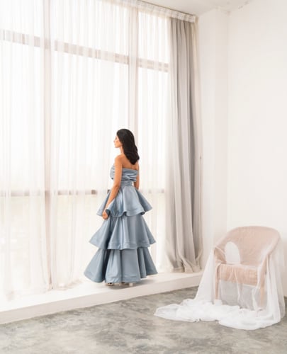 فستان طبقات بحزام درابيه