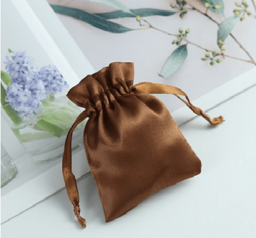 توزيعات قماش ستان حرير بيج 10 حبات