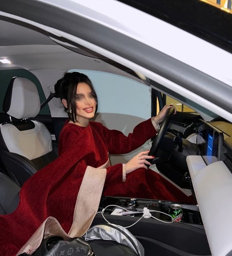 W006 - عباية الرداء