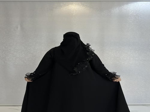 عباية لمى