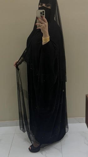 عباية نسف اسود